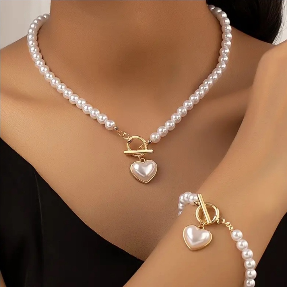 Pearl Necklace & Bracelet